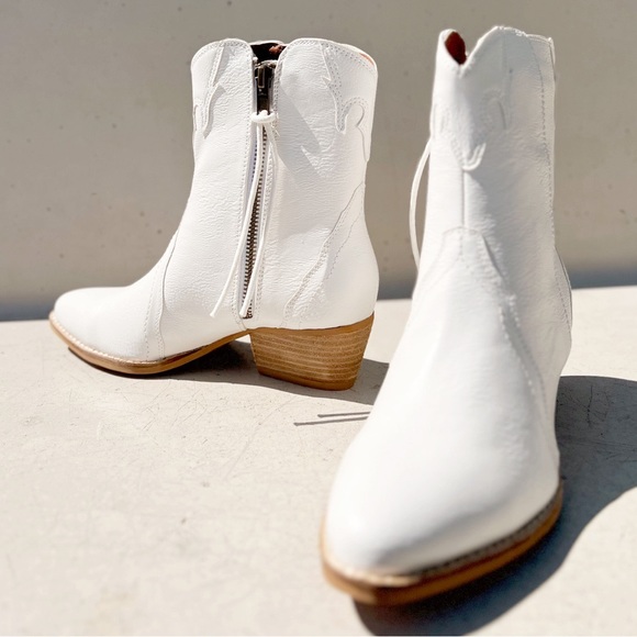 NEW Pointy Toe Stack Block Heel Zip Up Western Ankle Booties Boots Off White - Picture 14 of 15